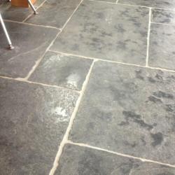 antieke keukenvloer Castle Stone Black 60x60 cm verouderd
