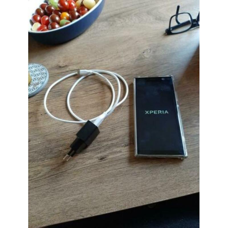 Sony Xperia xa2 plus 32gb met hoesje en oplader