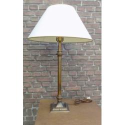 Tafellamp royaal klasse in goede staat vintage.