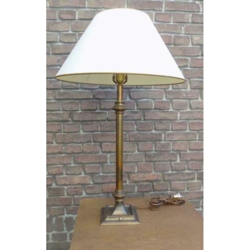 Tafellamp royaal klasse in goede staat vintage.