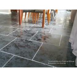 antieke keukenvloer Castle Stone Black 60x60 cm verouderd