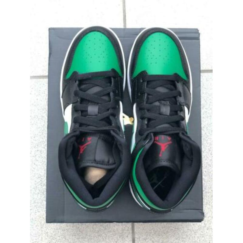 Nike Air Jordan 1 mid Green Toe 38 (5,5US)