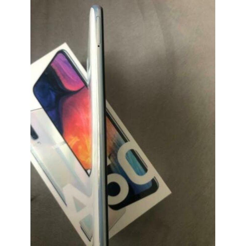 Samsung A50 wit zo goed als nieuw