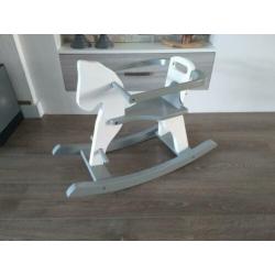 Pintoy houten hobbelpaard.