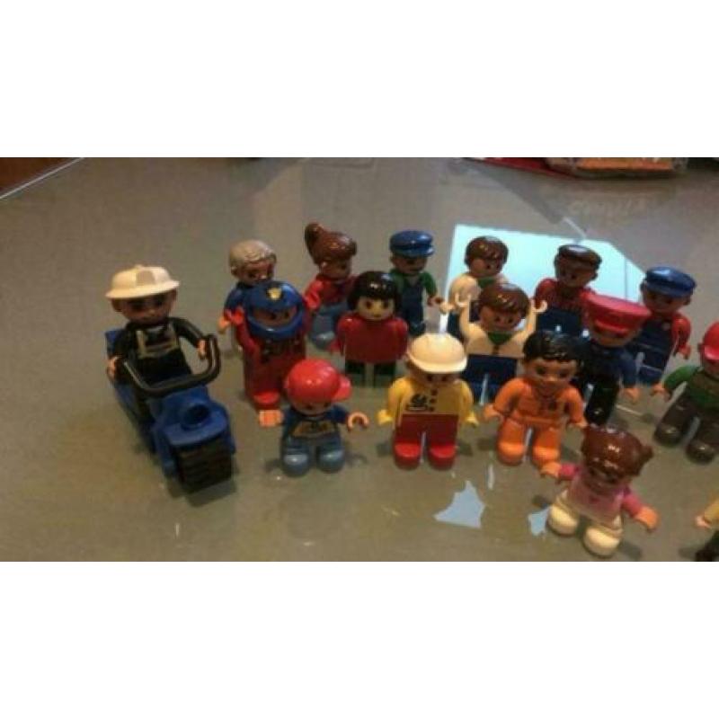Playmobil poppetjes 24 stuks