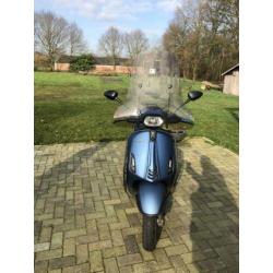 vespa sprint 4t 2v blauw (custom)