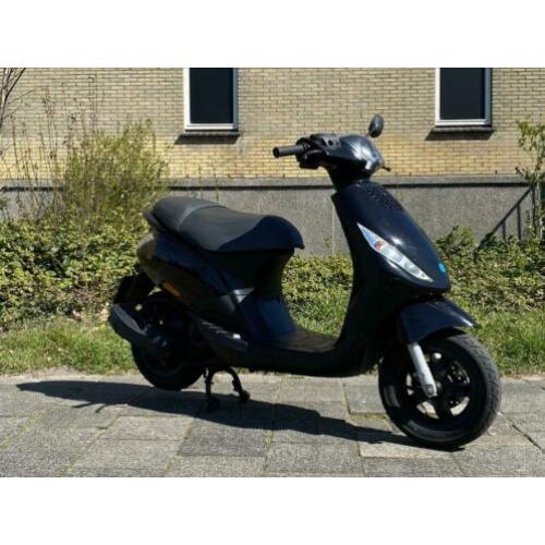 Piaggio Zip brom 4T 2015 11500km zwart