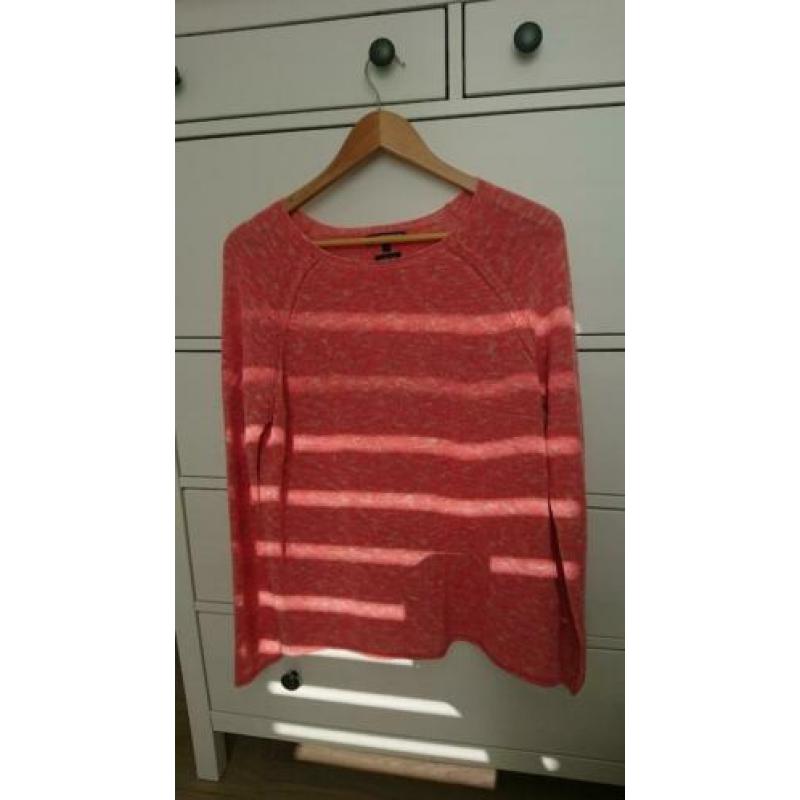 Nagenoeg nieuwe Tommy Hilfiger Trui koraal kleur, maat 42