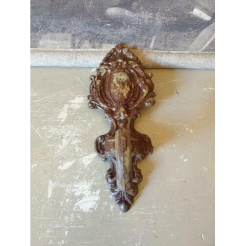 Gietijzeren barok muur haak ornament