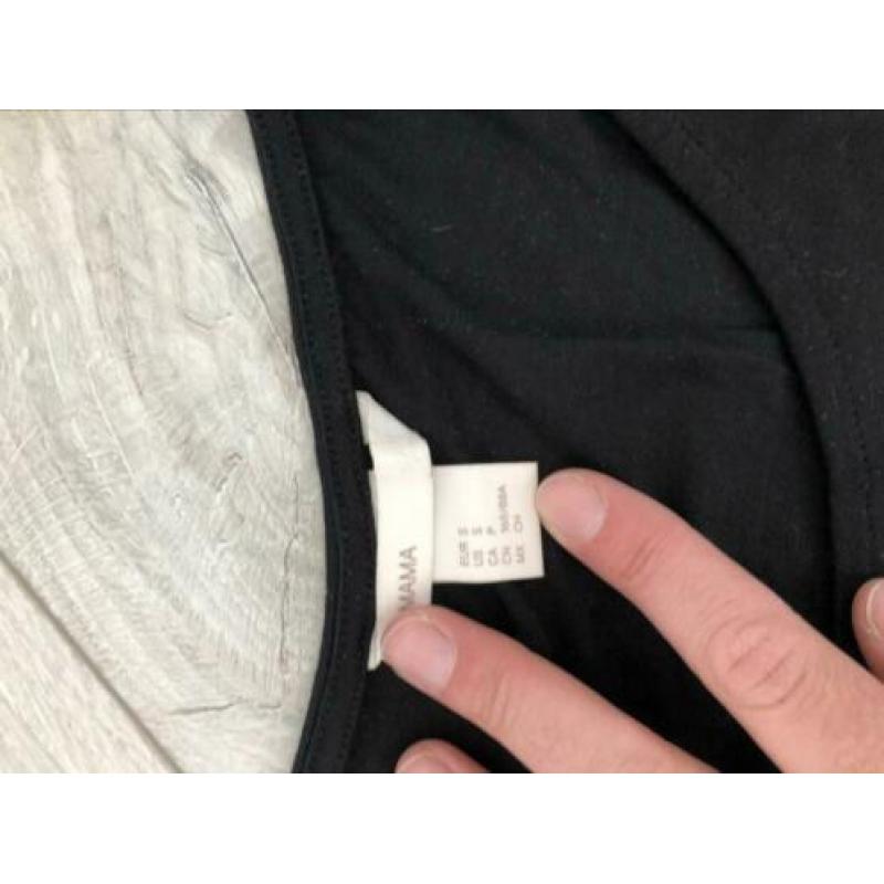 Twee zwarte jurkjes van H&M Mama maat S