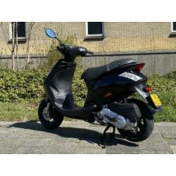 Piaggio Zip brom 4T 2015 11500km zwart