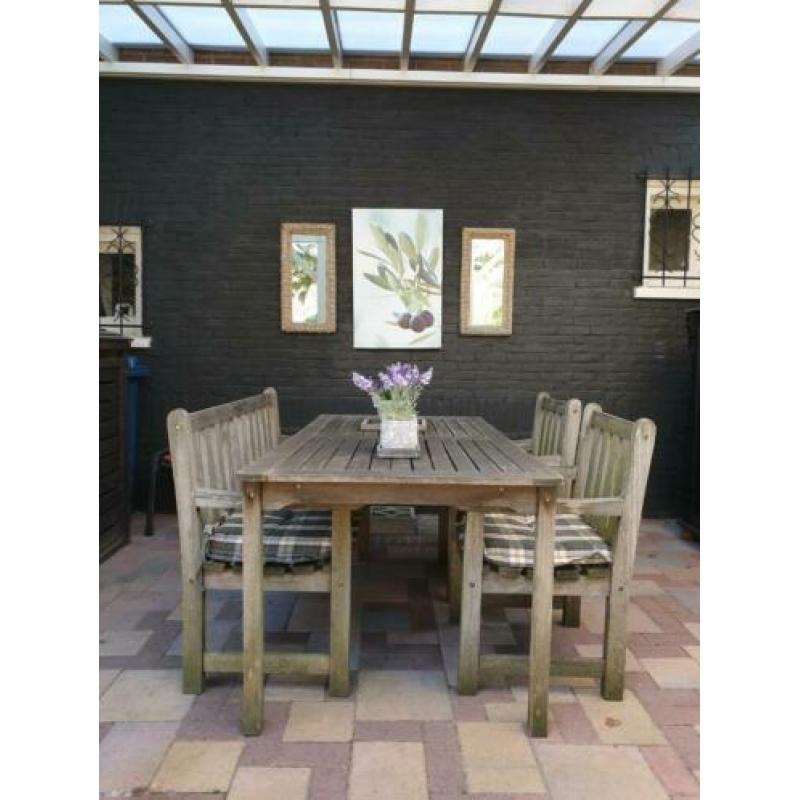 Teak houten tuinset (tafel, bank en stoelen)