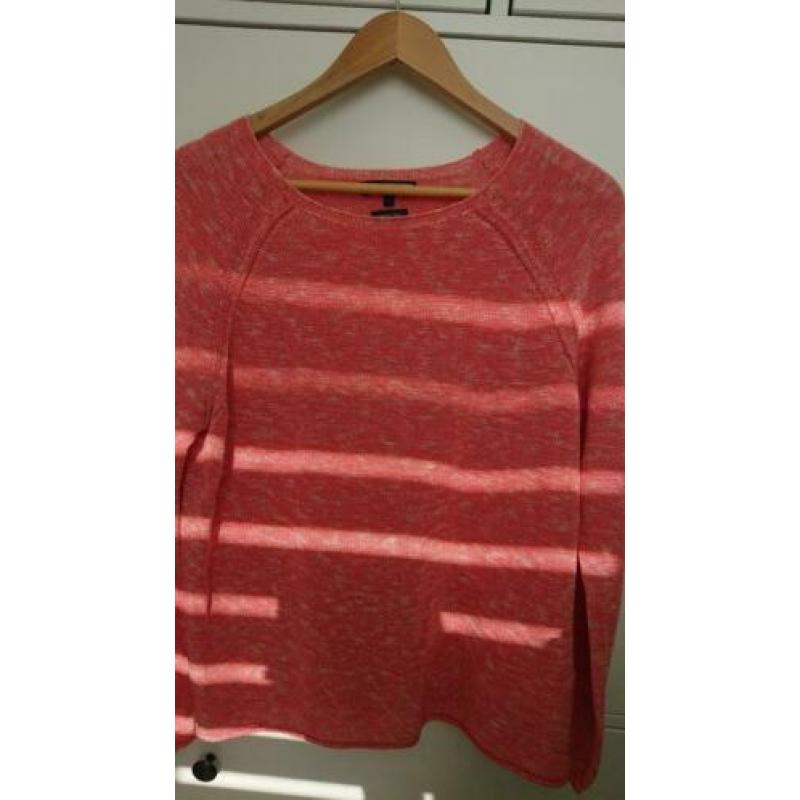 Nagenoeg nieuwe Tommy Hilfiger Trui koraal kleur, maat 42