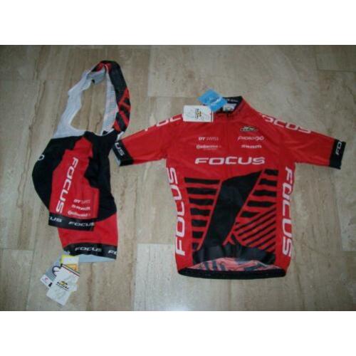 Wielrenset van Giessegi model focus team maat XS