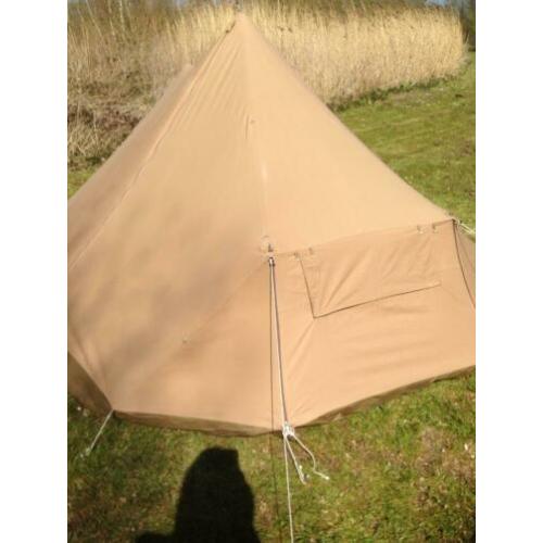 Esvo Cherokee tent.