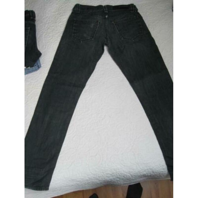 Spijkerbroek OUTFITTERS NATION maat 158 (mankementje)