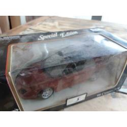 Chevrolet Camaro Z28 1996 Maisto 1:24 nieuw doos origineel