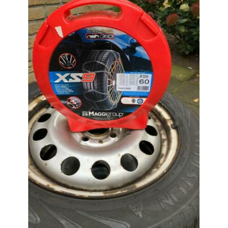 Winterbanden incl velg +nieuwe sneeuwkettingen (mini)