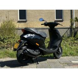 Piaggio Zip brom 4T 2015 11500km zwart