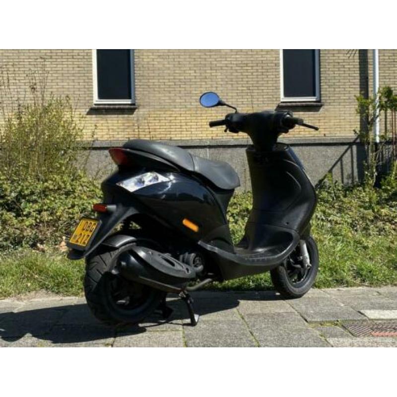 Piaggio Zip brom 4T 2015 11500km zwart