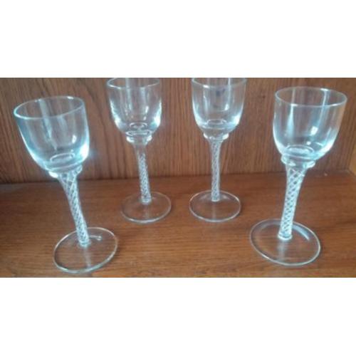 4 antieke slinger glazen