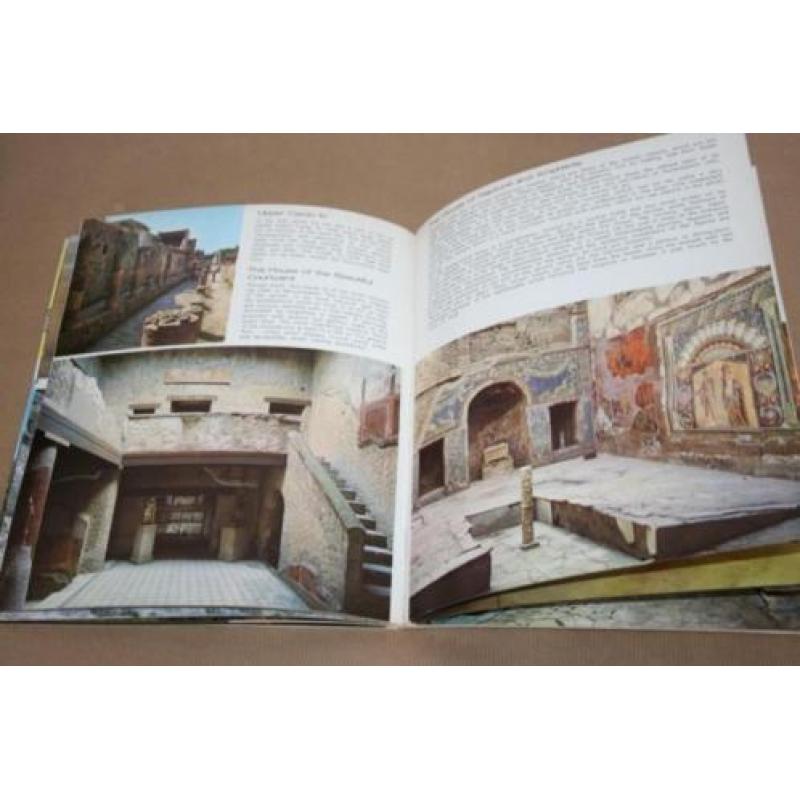 Fraai fotoboek over de Vesuvius en Herculaneum !!