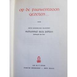 Boek Op de Pauwentroon gezeten... van Mohammed Reza Pahlavi