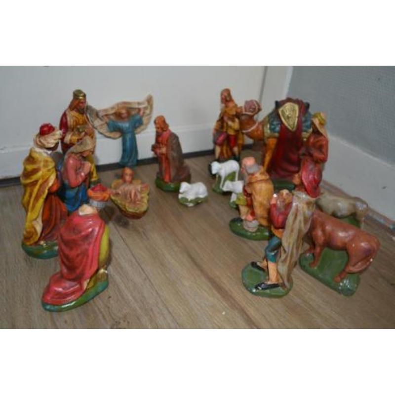 Kerststal poppetjes (zonder stal) OUD compleet Ik heb een h