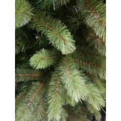 Nieuwe kunstkerstbomen voor weggeef prijzen