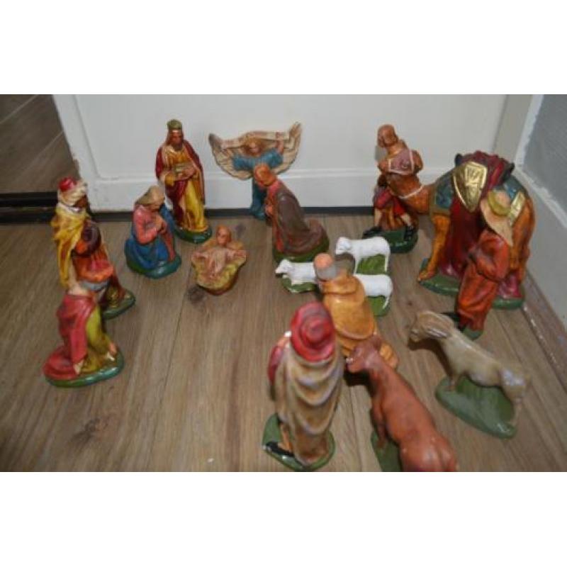 Kerststal poppetjes (zonder stal) OUD compleet Ik heb een h