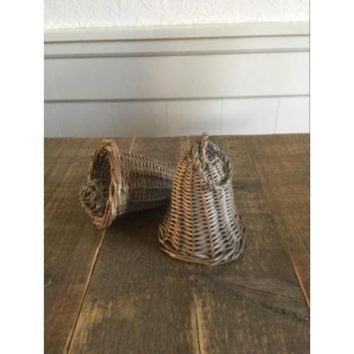2 rotan kerstklokken