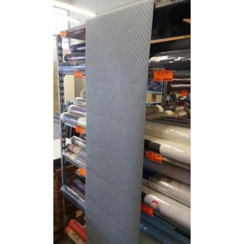 Zilvergrijs ruitjes glansvinyl €7,50 op=op