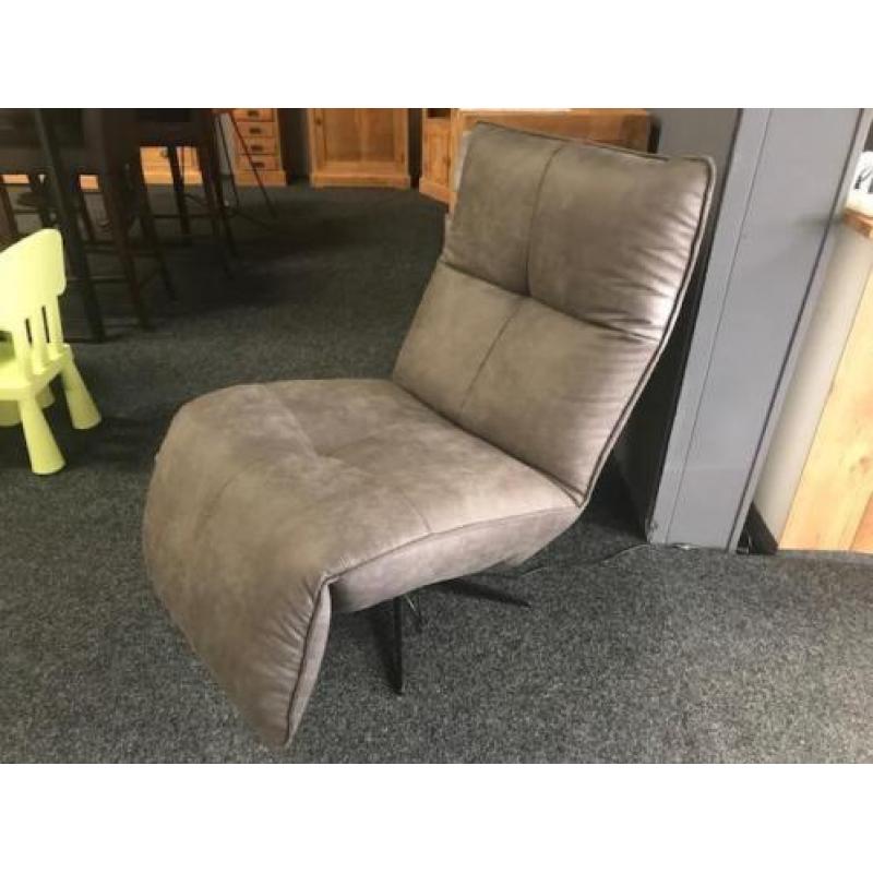 Relax fauteuils met elektrische sta op functie, op voorraad