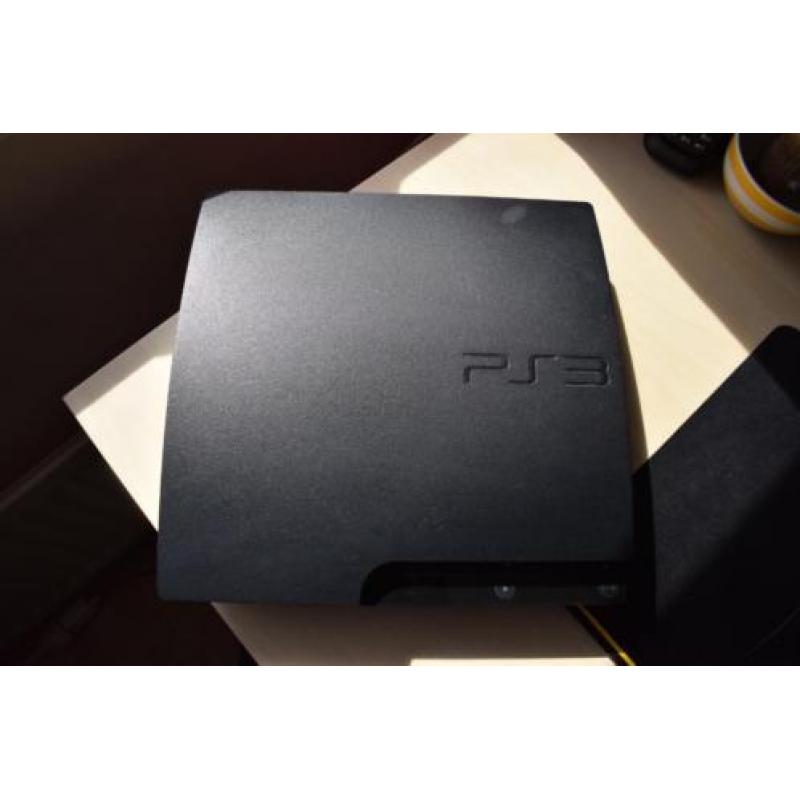 Playstation 3 + 14 games + accesoires
