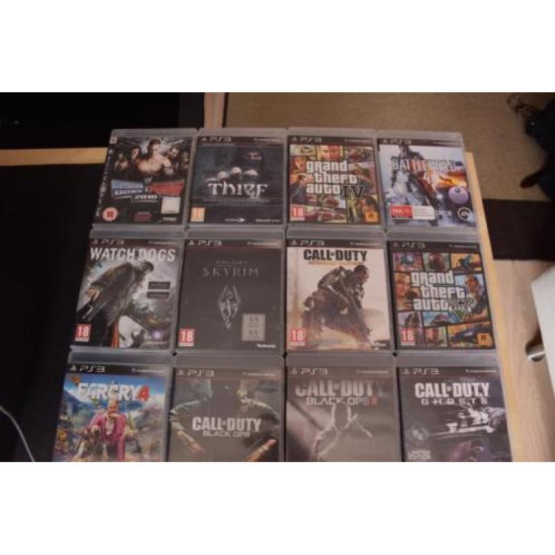 Playstation 3 + 14 games + accesoires