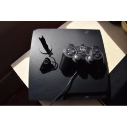 Playstation 3 + 14 games + accesoires