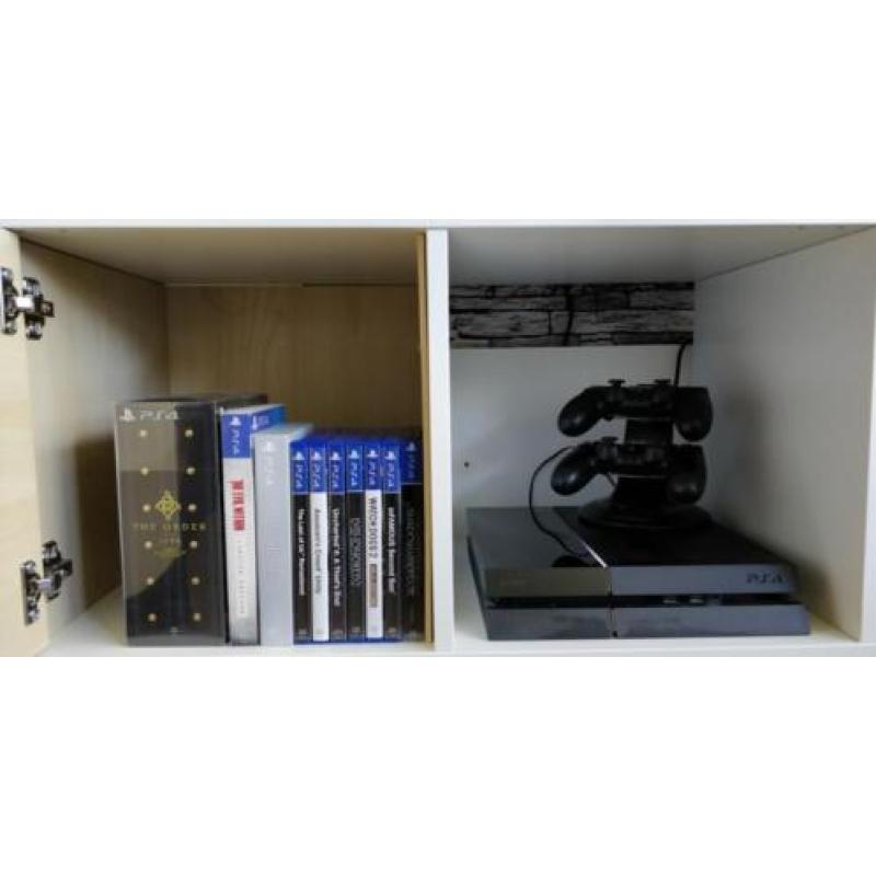 Playstation 4, 2 draadloze controllers, 10 spellen